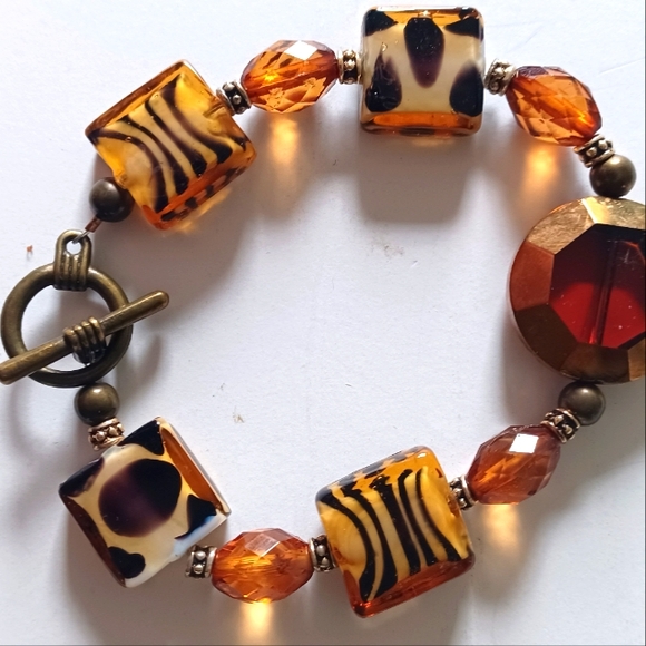 treasuredbeadbangles Jewelry - Vintage Tiger bead bracelet